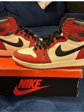 Nike Air Jordan 1 High OG - White/Red/Black